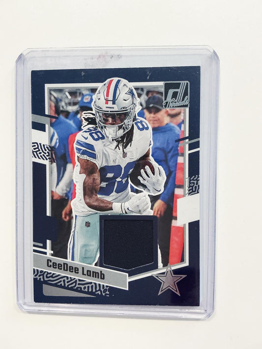 CeeDee Lamb jersey card